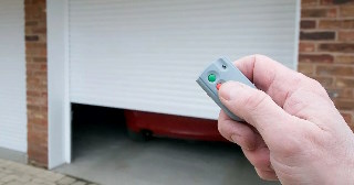 Купить автоматику для рулонных ворот Сочи, цена от 2731 руб.