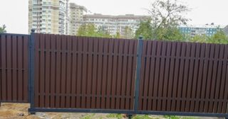 Купить распашные ворота из штакетника Сочи, цена от 2731 руб.